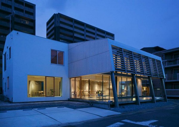 12-port-residence-by-nico-architects-in-fukuoka-city