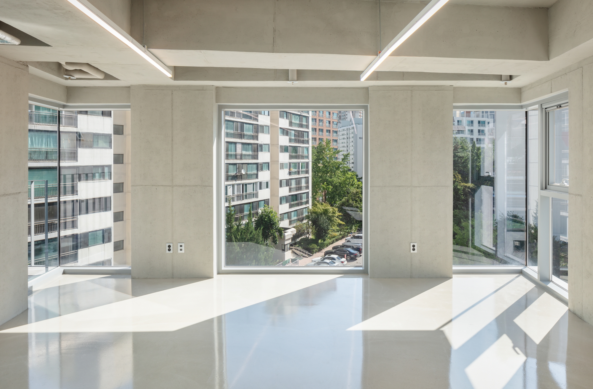 YP Building by Simplex Architecture 4