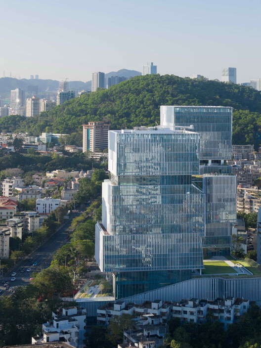 뤄후 도서관 및 청소년활동센터, 도시 조직 속 저층부 전경