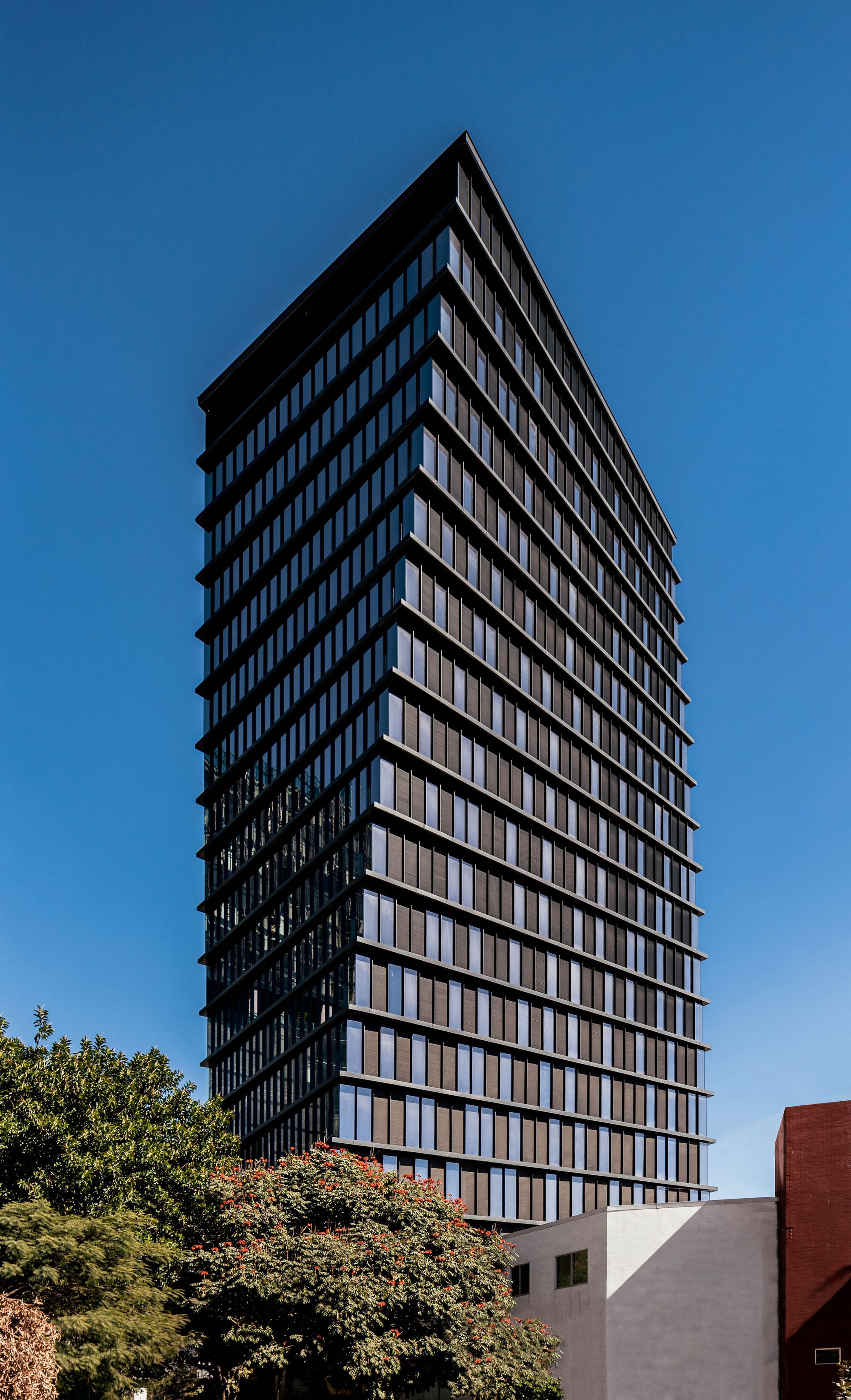 Helix Tower by CRAFT Arquitectos 3