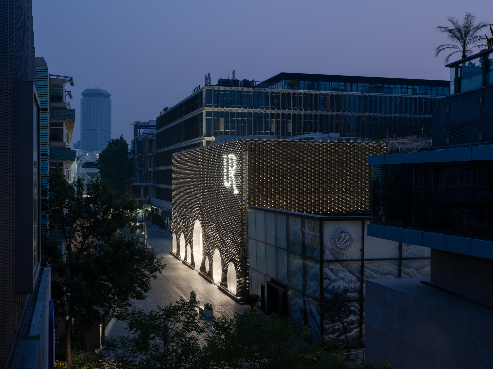 Urban Revivo Sanlitun Flagship Store by MVRDV 4