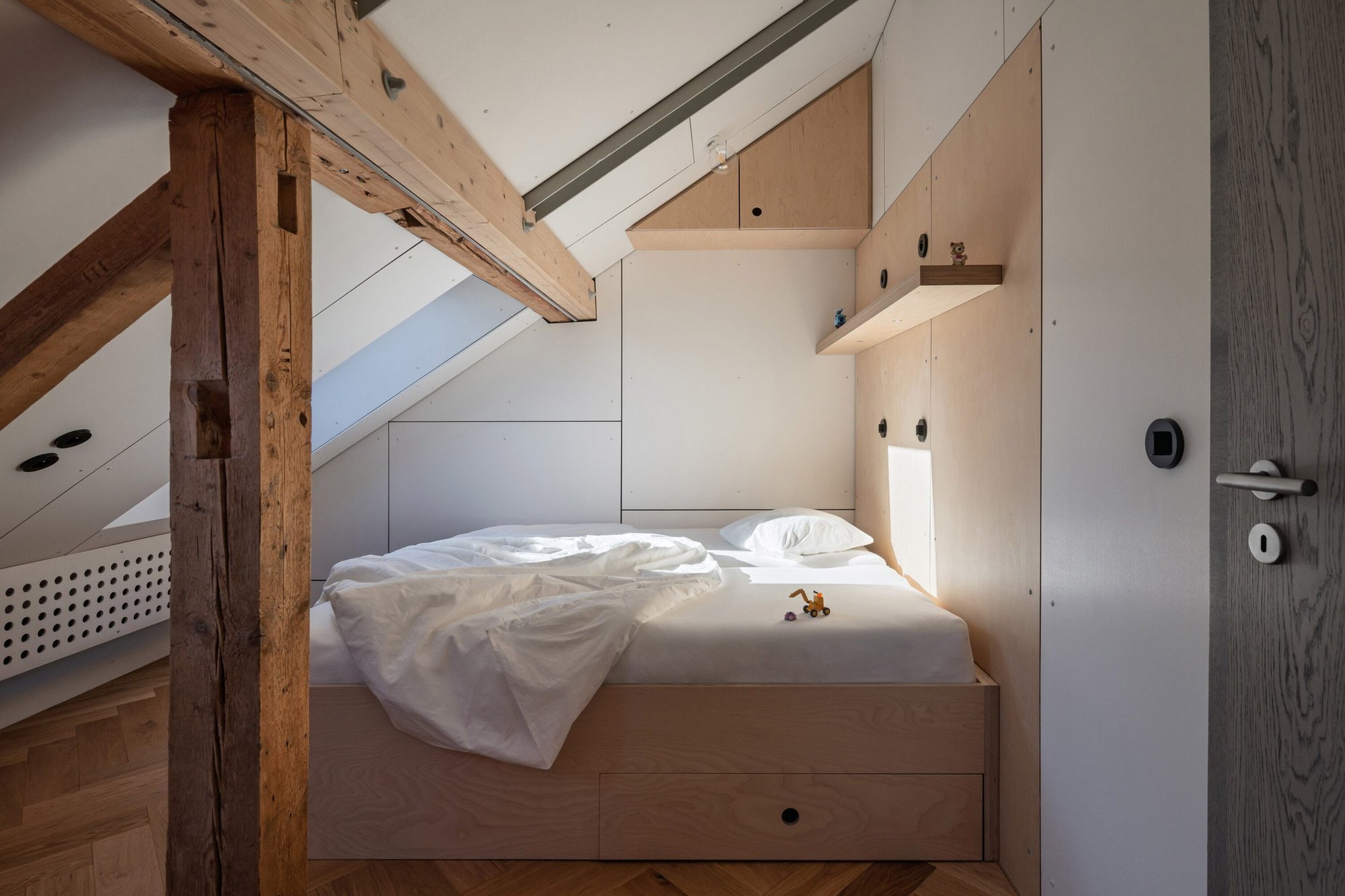 Borová Lada Cottage 다락 침실