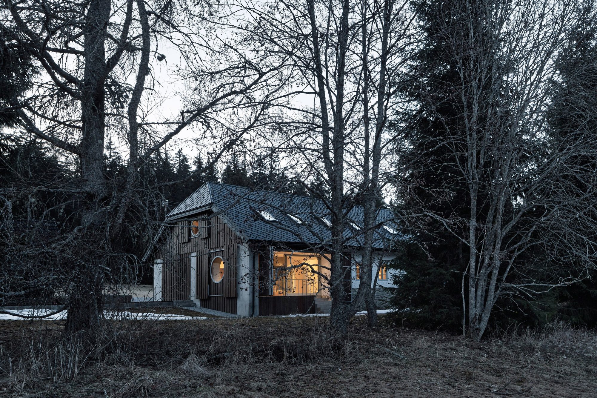 Borová Lada Cottage 황혼의 외관