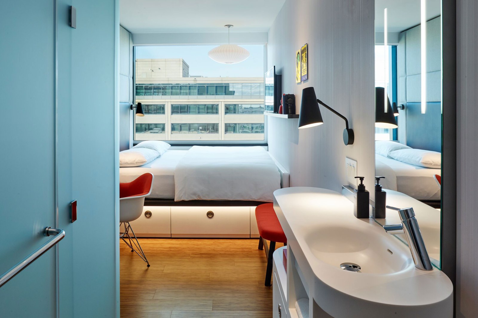 Guest room at citizenM Washington DC Capitol