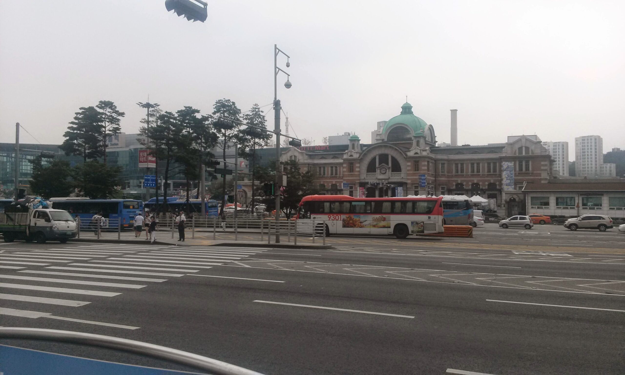 옛 서울역사를 개조한 문화역서울284 외관