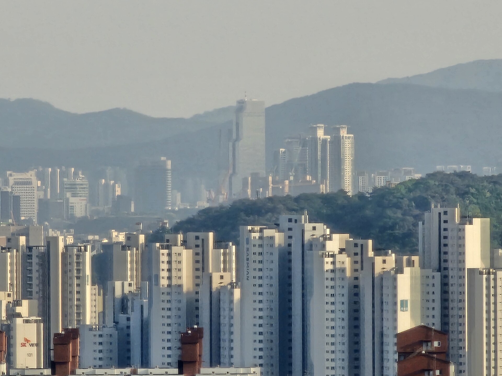 강남 일대 아파트 단지 스카이라인