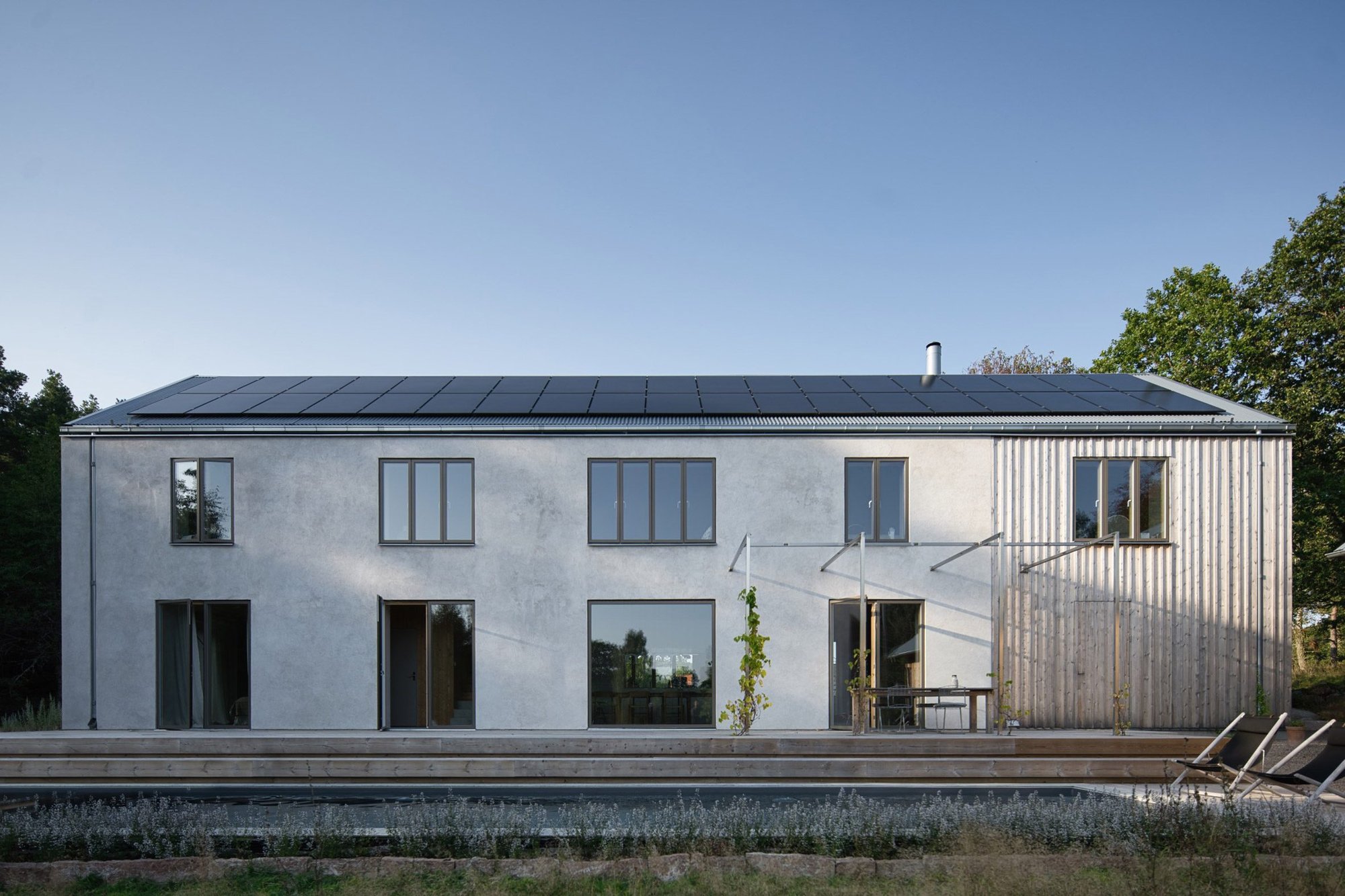 대리석 상판을 쓴 House Hökarn 주방 조리대 클로즈업