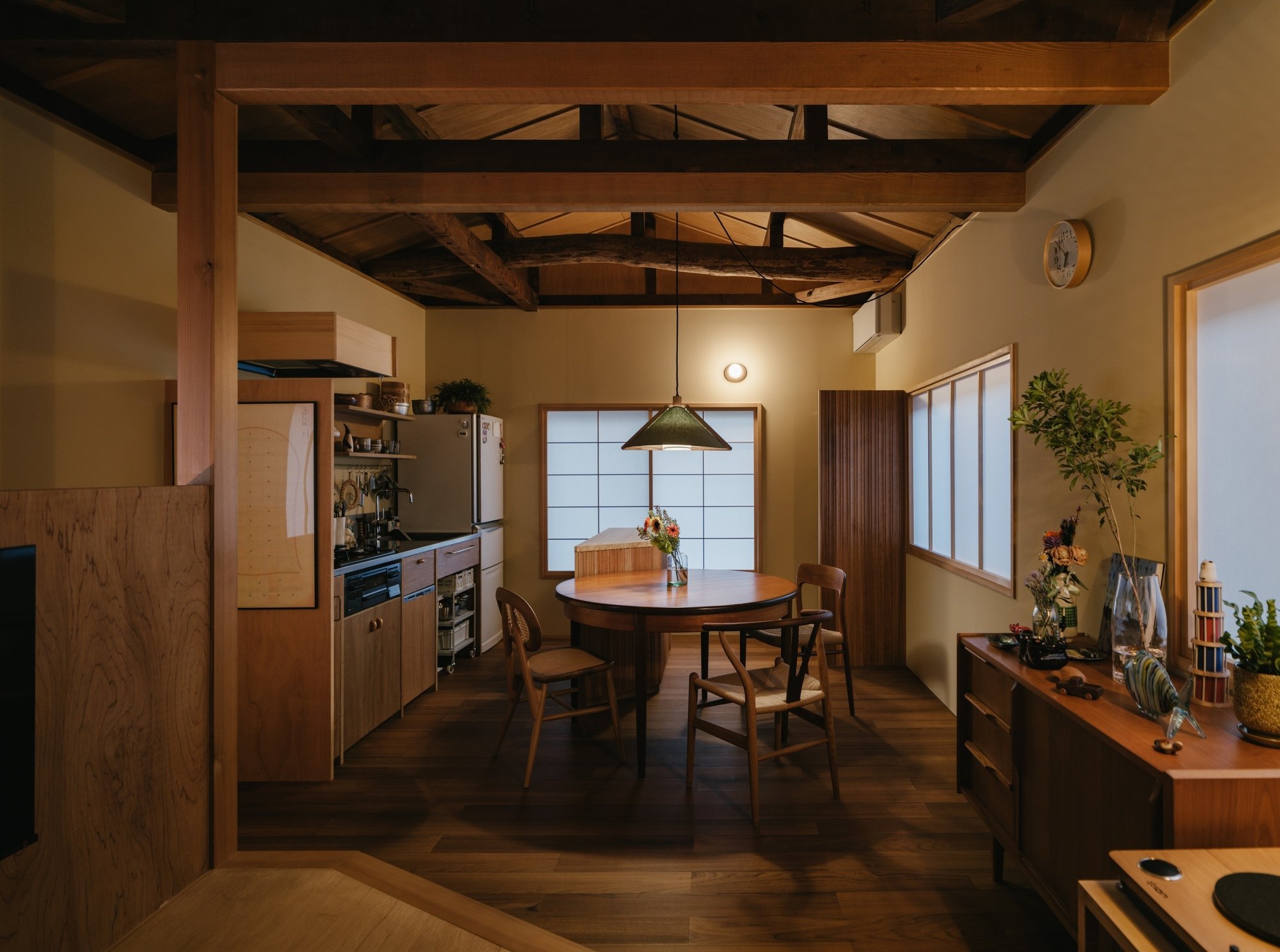 House in Akashi 아카시 주택가 골목에 자리한 외관