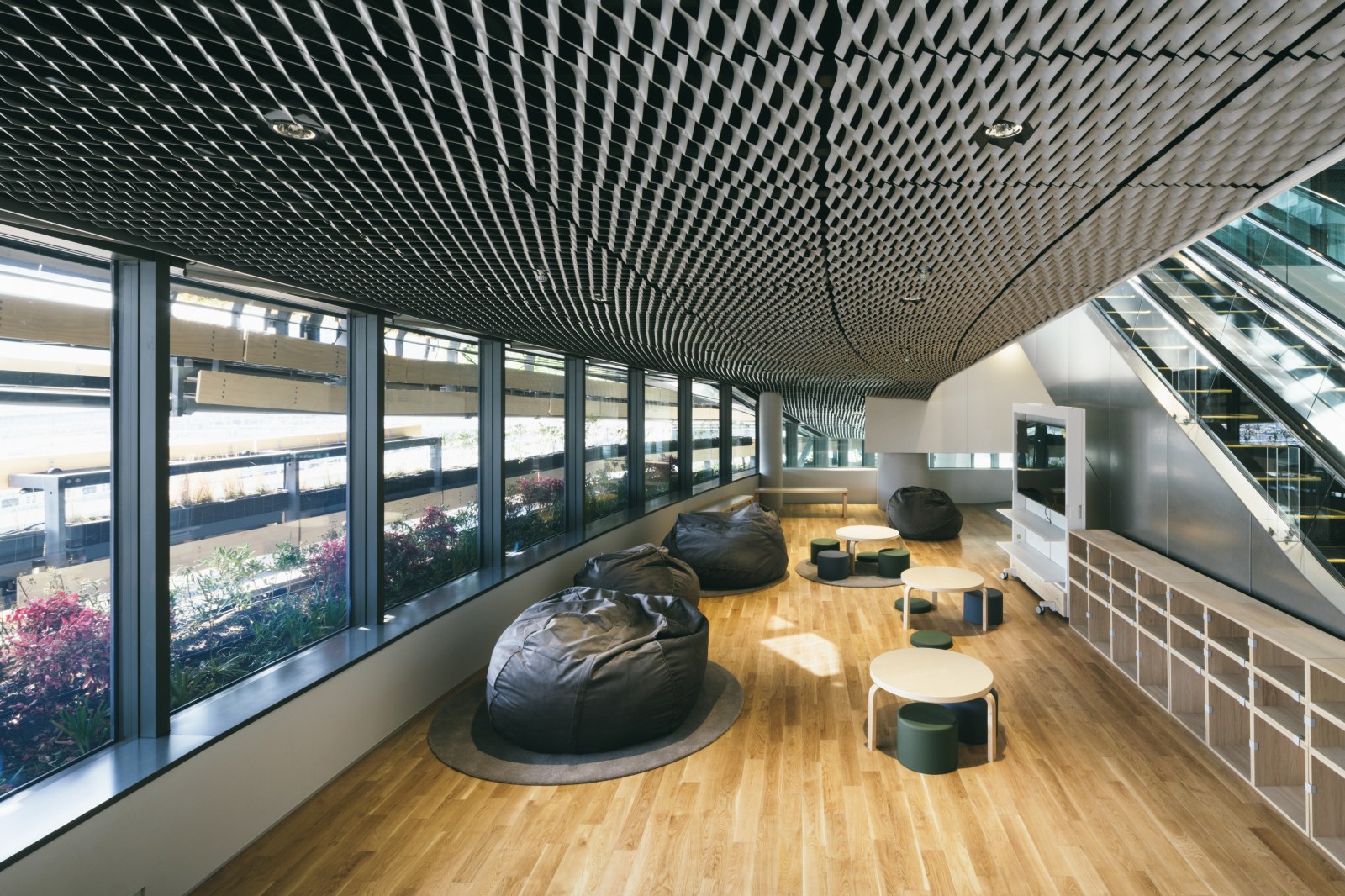 Sea Lab lounge at MoN Takanawa