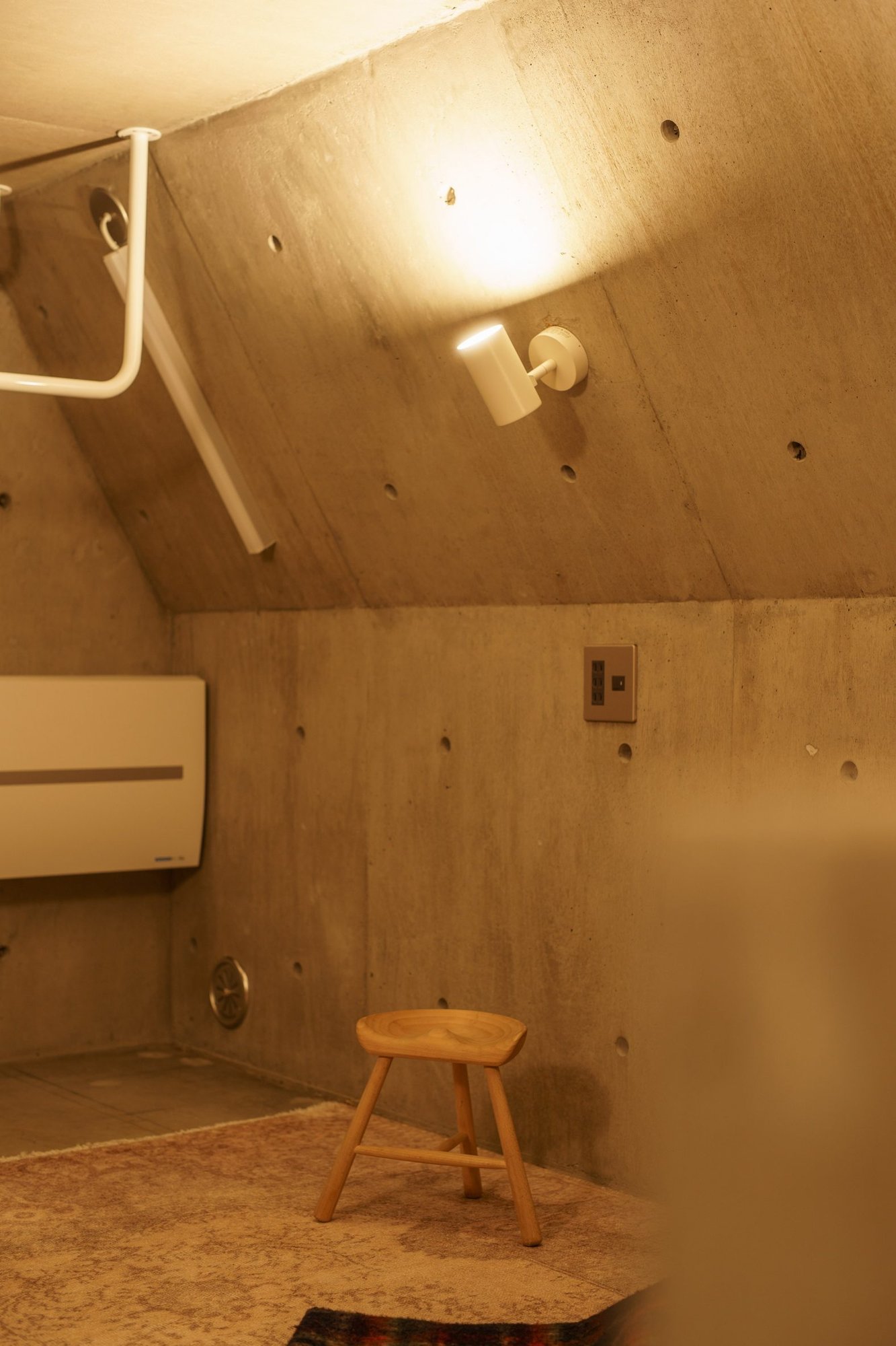 Nakano House의 오픈플랜 주방과 다이닝 공간