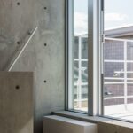 Nakano House 침실 공간, 콘크리트 벽에 스며든 은은한 채광