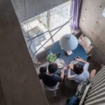 Nakano House 외벽 클로즈업, 도시 골목과 맞닿은 입면