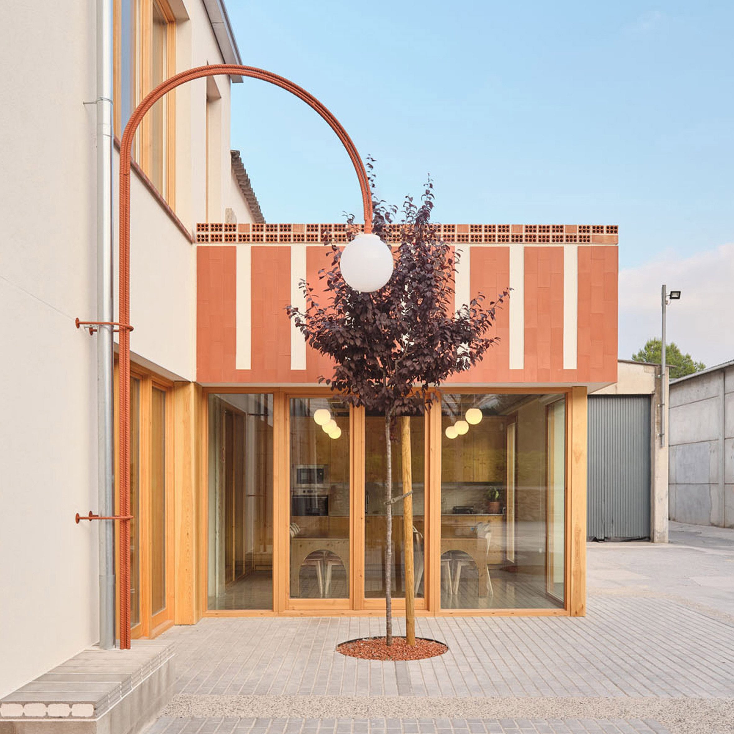 NUA Arquitectures 텍스타일 창고 목조오피스