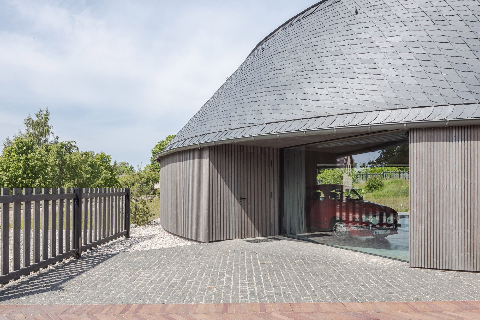 Pāvilosta House 저녁 무렵 외관