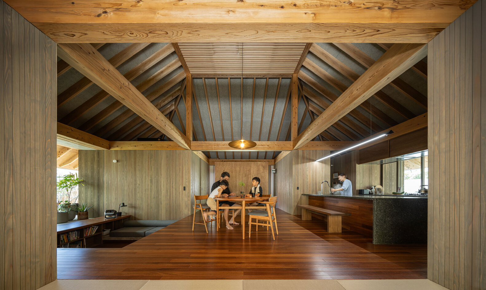 태풍이 와도 끄떡없는 목조 섬집, Amami House