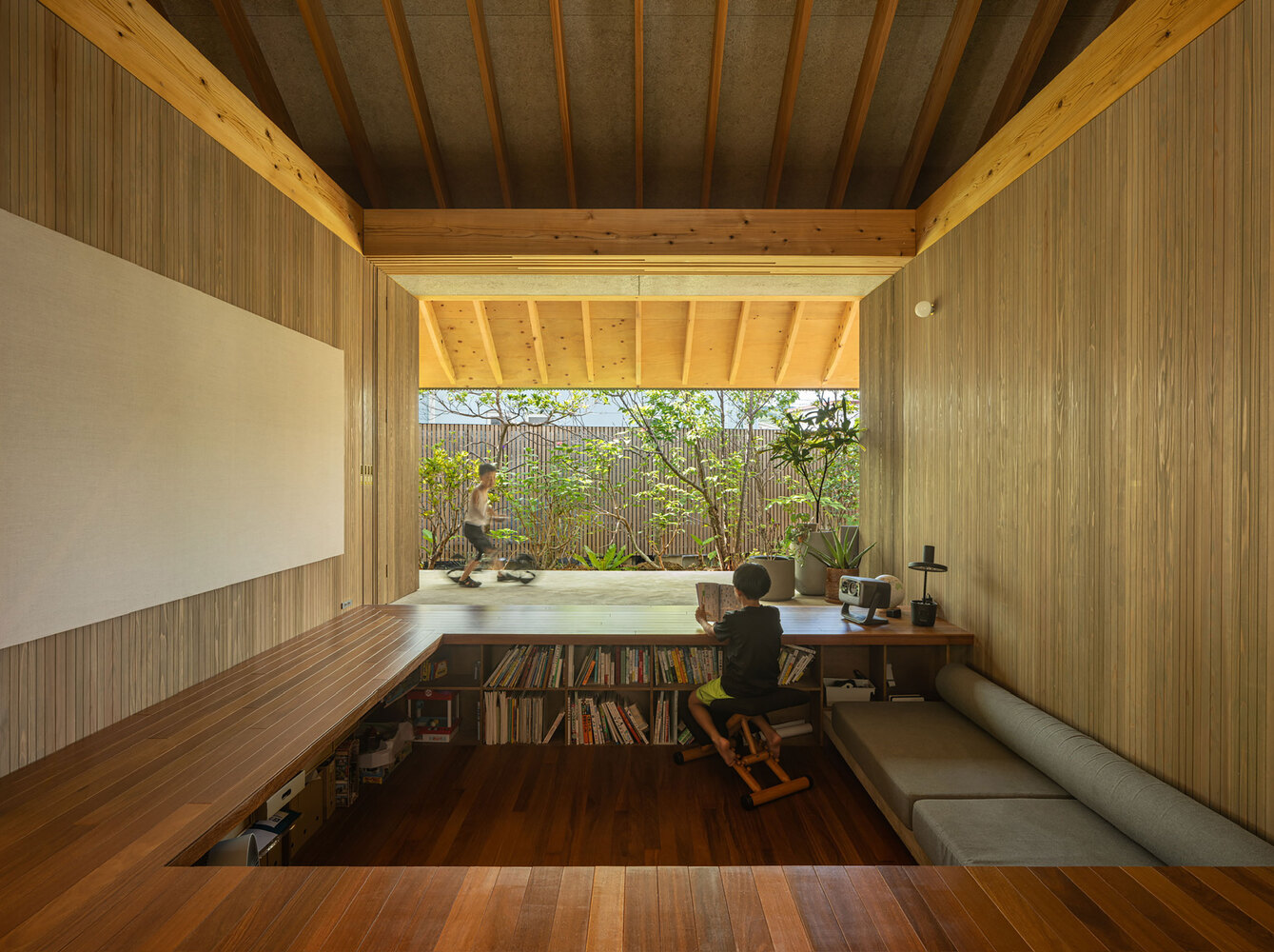 태풍이 와도 끄떡없는 목조 섬집, Amami House