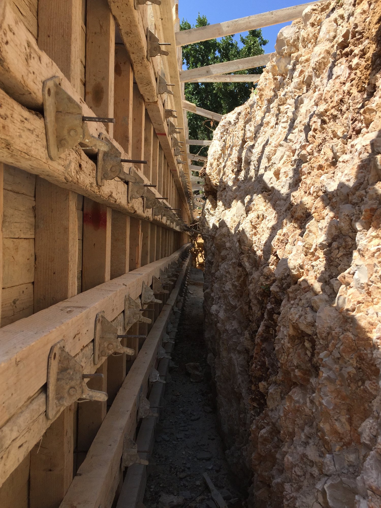 capsule retreat construction