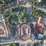 공원과 학교 사이 Horácká Arena 대지를 위에서 내려다본 사진