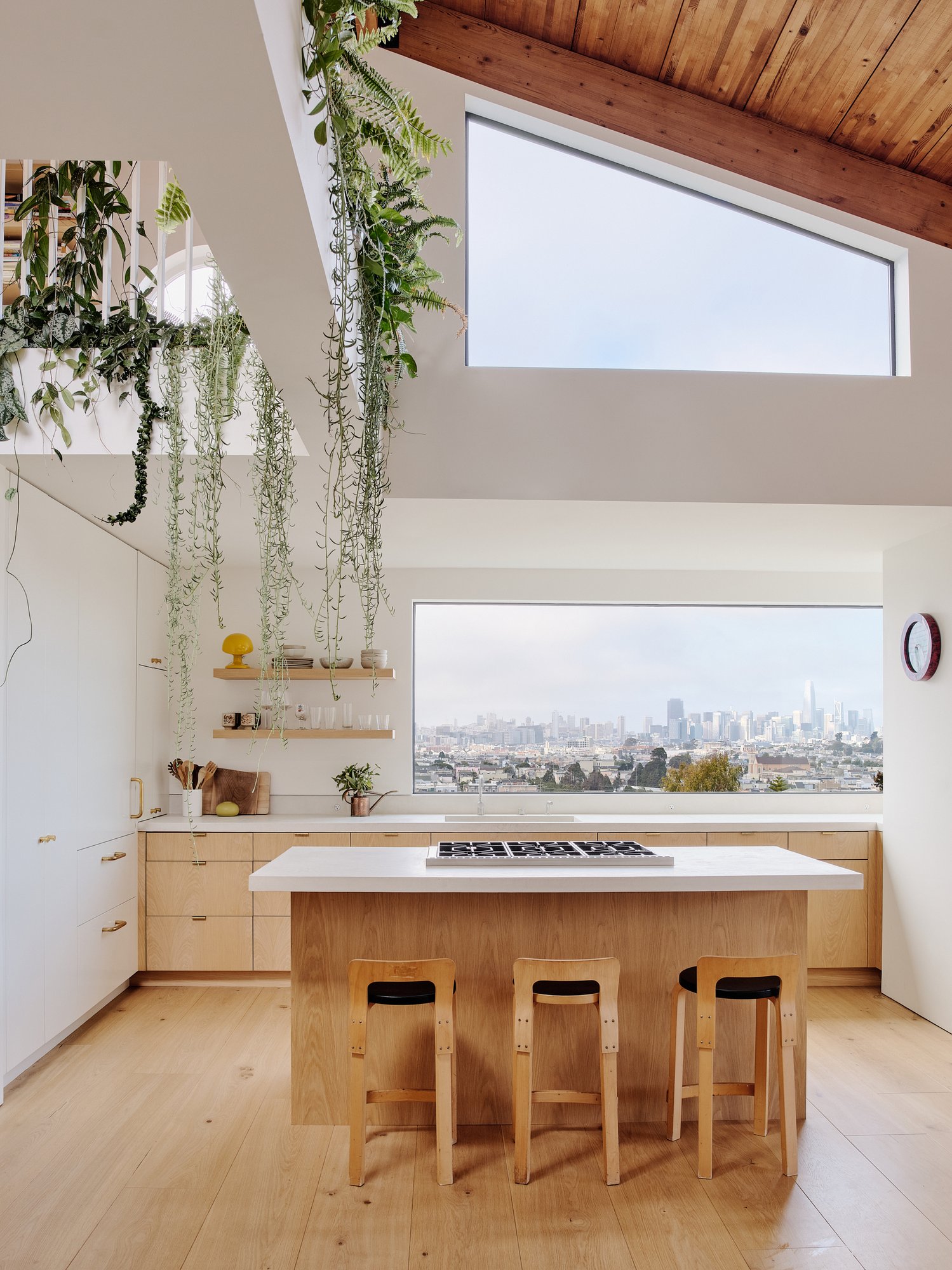 샌프란시스코 도심 전망이 펼쳐지는 화이트오크 주방, Hosono House
