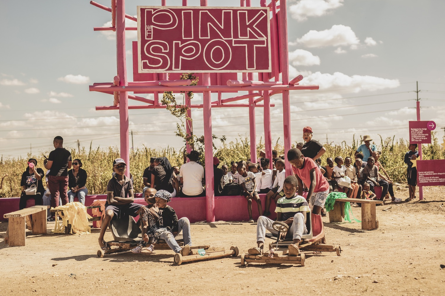 남아공 House of the Pink Spot, 여성 안전을 고려한 공공공간