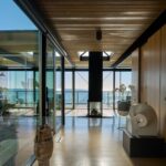 Hunt House 복도, 중앙 벽난로와 바다 전망