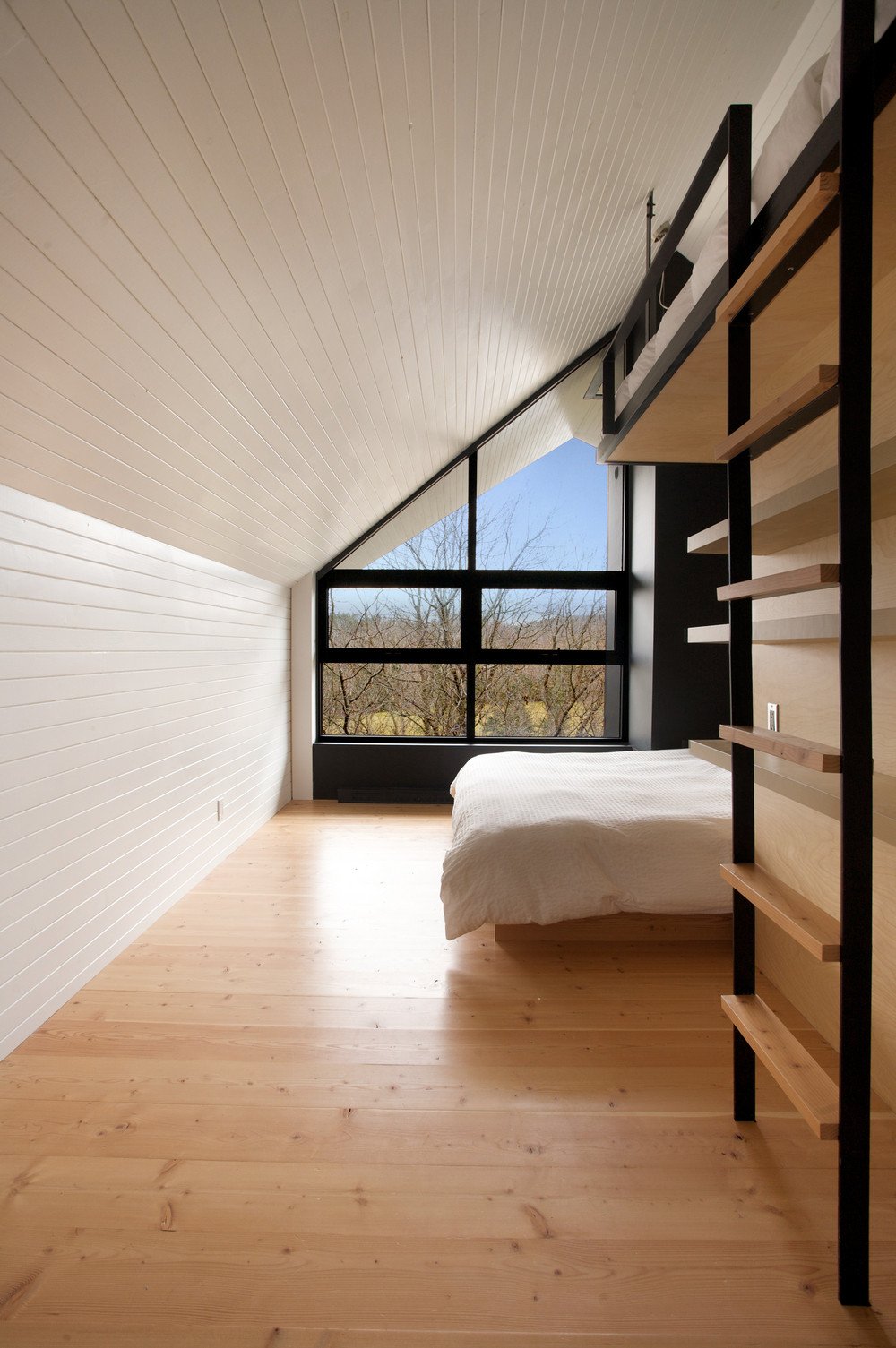 la cornette attic bedroom