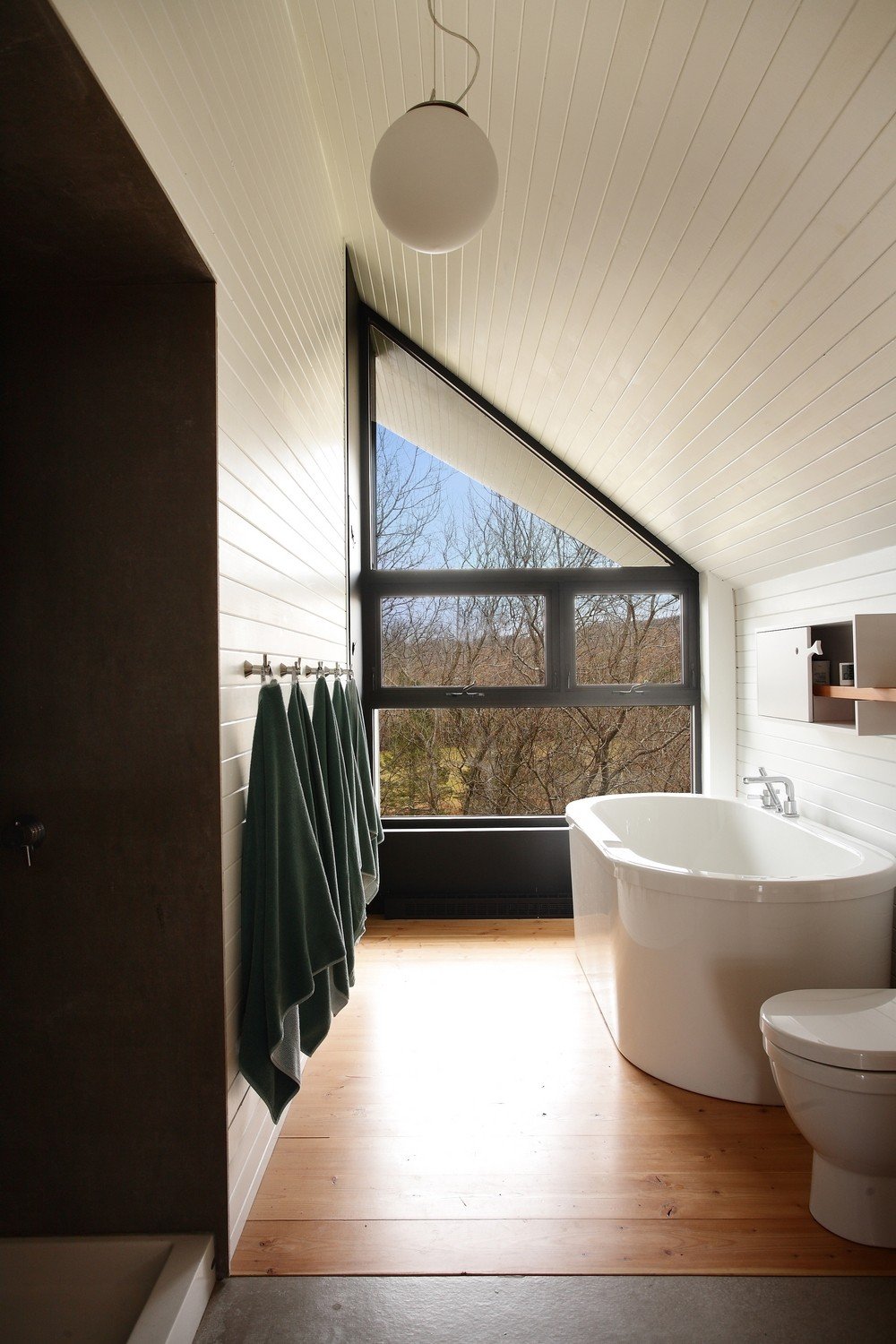 la cornette bathroom tub