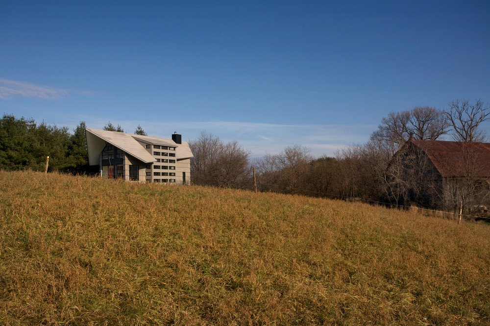 la cornette exterior barn