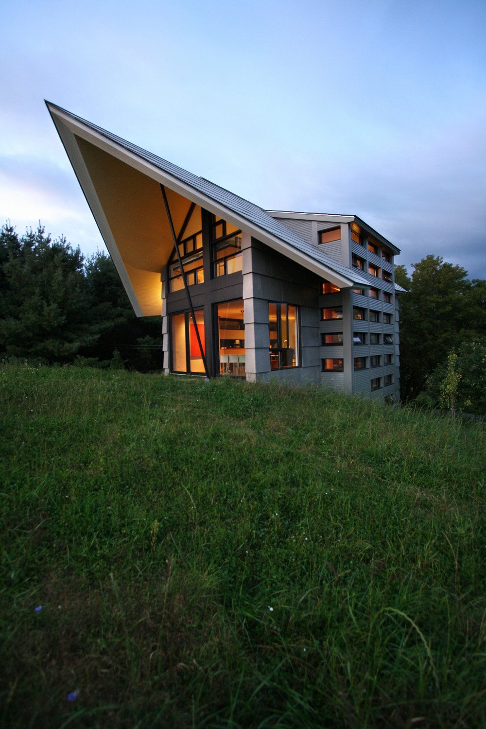 la cornette exterior twilight
