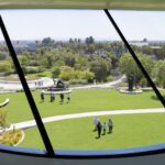 실내에서 바라본 공원 전경, Lucas Museum of Narrative Art