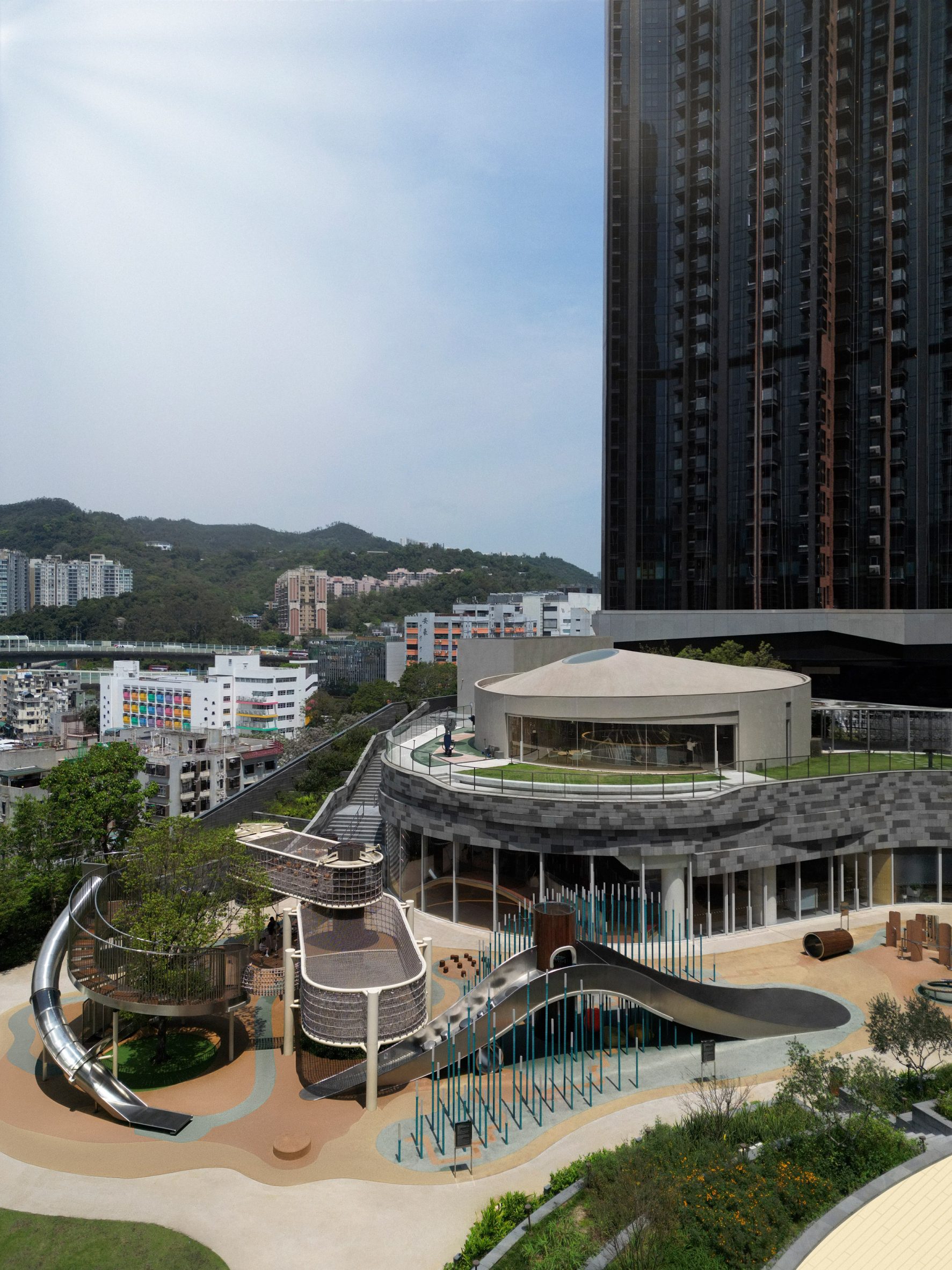 Sn&oslash;hetta가 설계한 홍콩 Pavilia Farm Sky House 클럽하우스와 놀이터