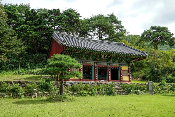 금산 신안사 대광전