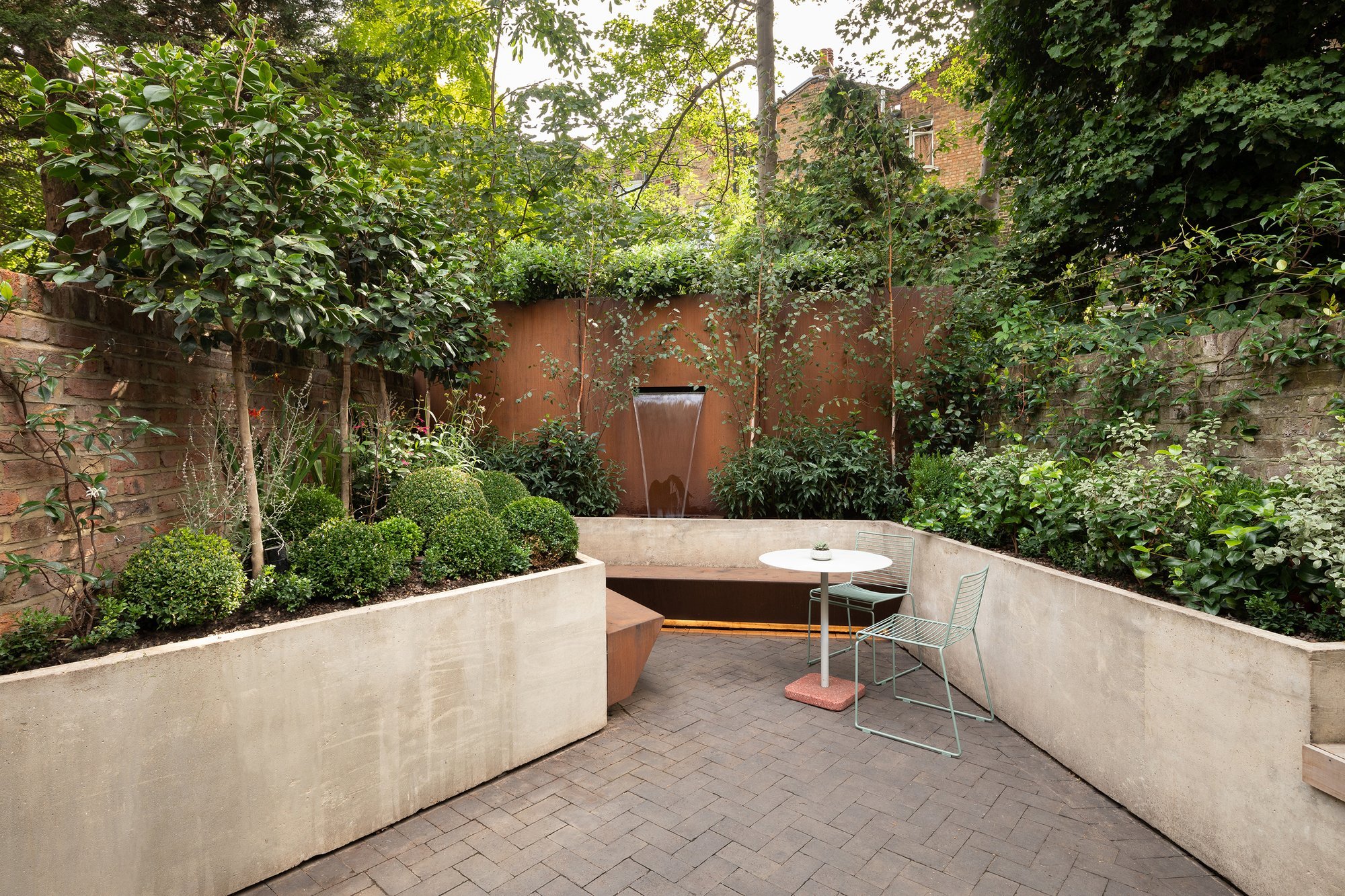 signal house garden corten