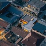 위에서 내려다본 A House in Xueshan Village 옥상과 주변 마당들